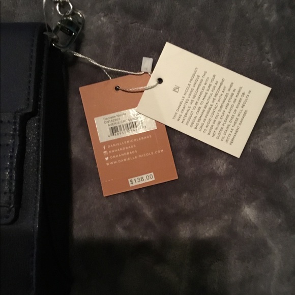 ⭐️HOST PICK 11/23 ⭐️ - Picture 8 of 9